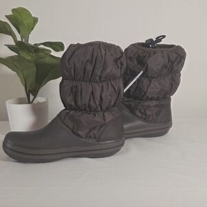 Brand NEW CROCS  Dark Brown Snow Boots